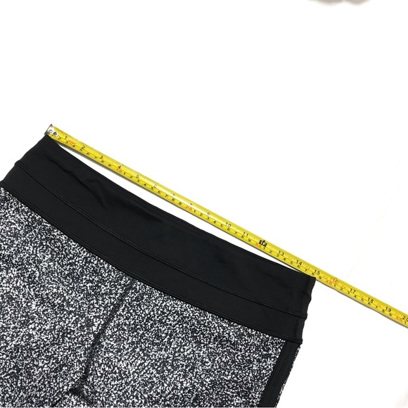 Lululemon | Black and pink leggings Sz 8 - Picture 2 of 13